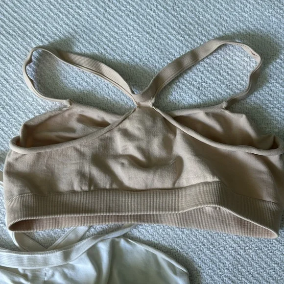 Barely There Tan and White Bandeau Set Seamless Comfort - Picture 3 of 3